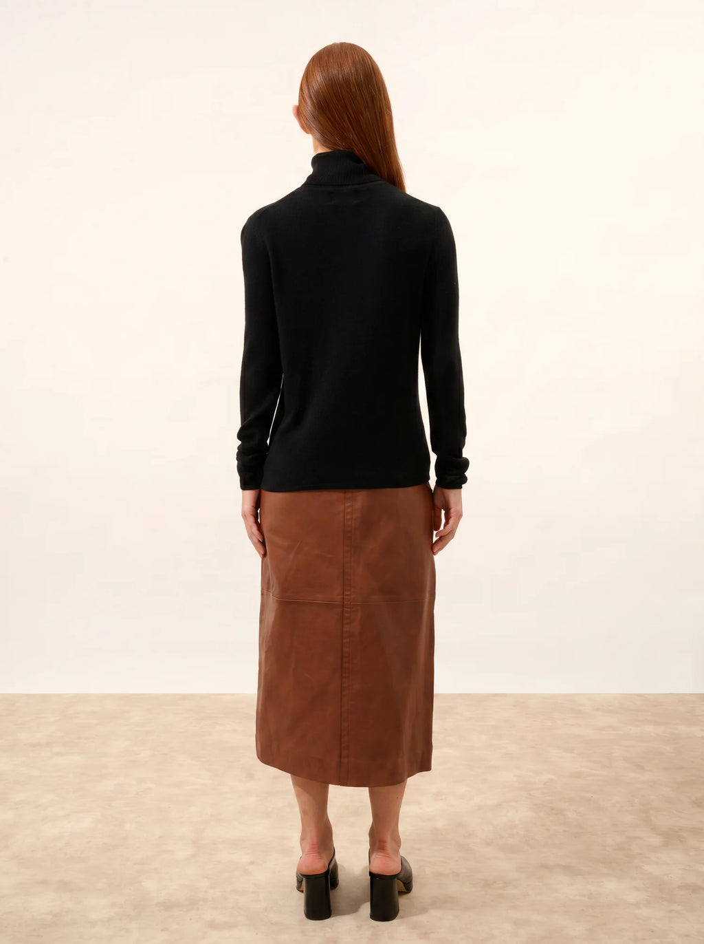 AVA Pull Col Roulé Noir