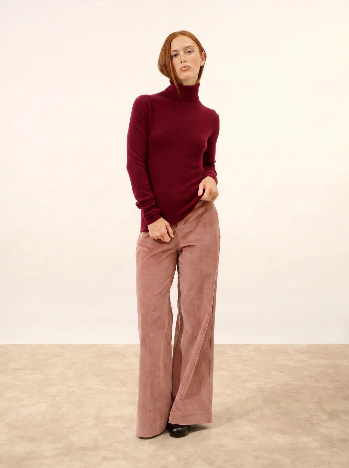 AVA Pull Col Roulé Bordeaux