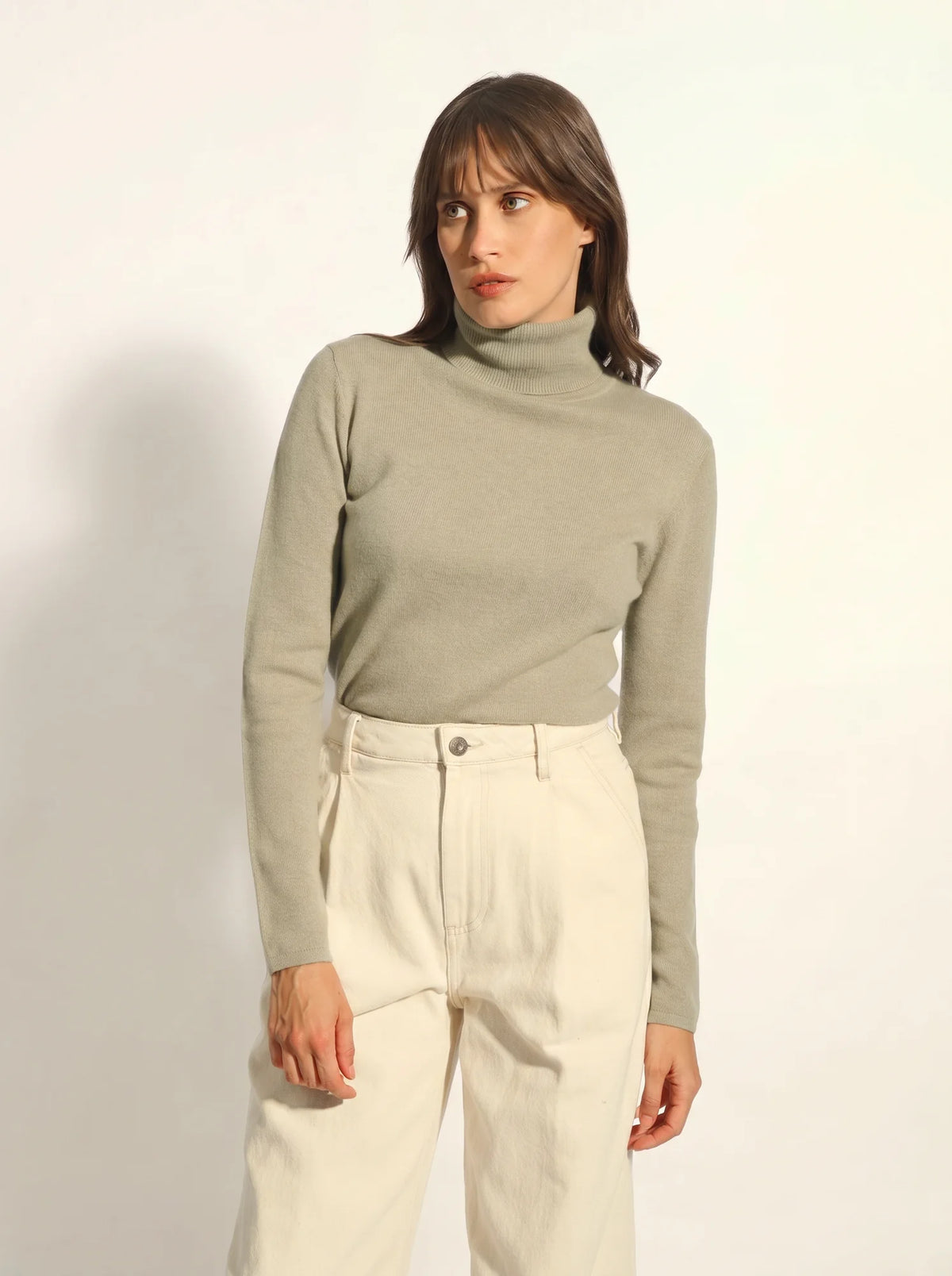 AVA Pull Col Roulé Olive