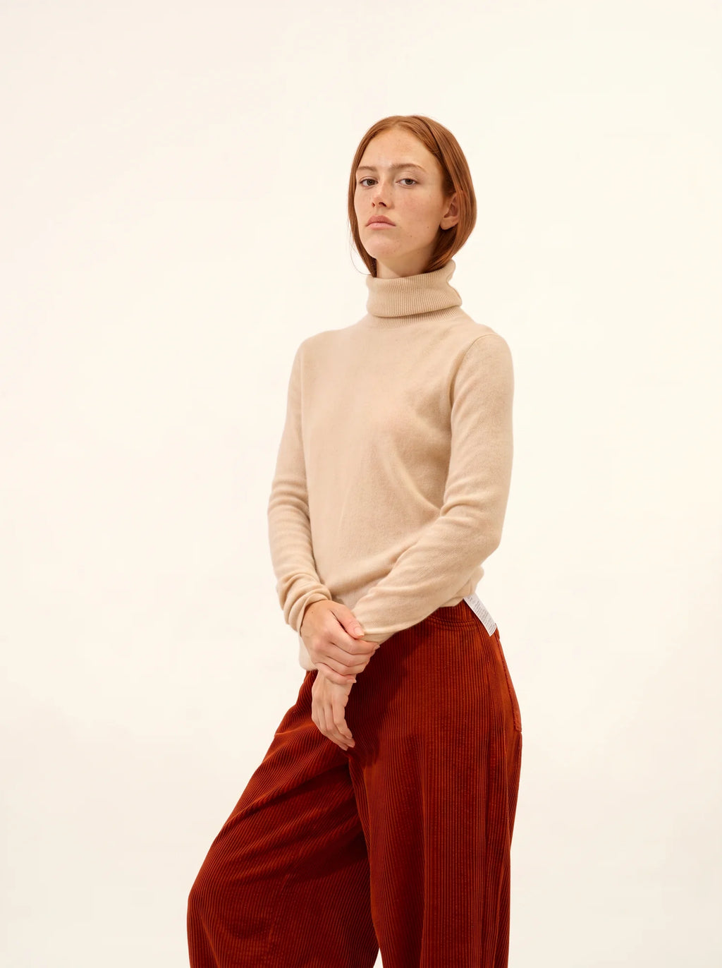 AVA Pull Col Roulé Sable