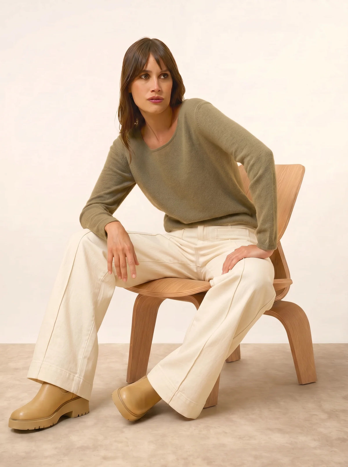 FIONA Pull Col Rond Army