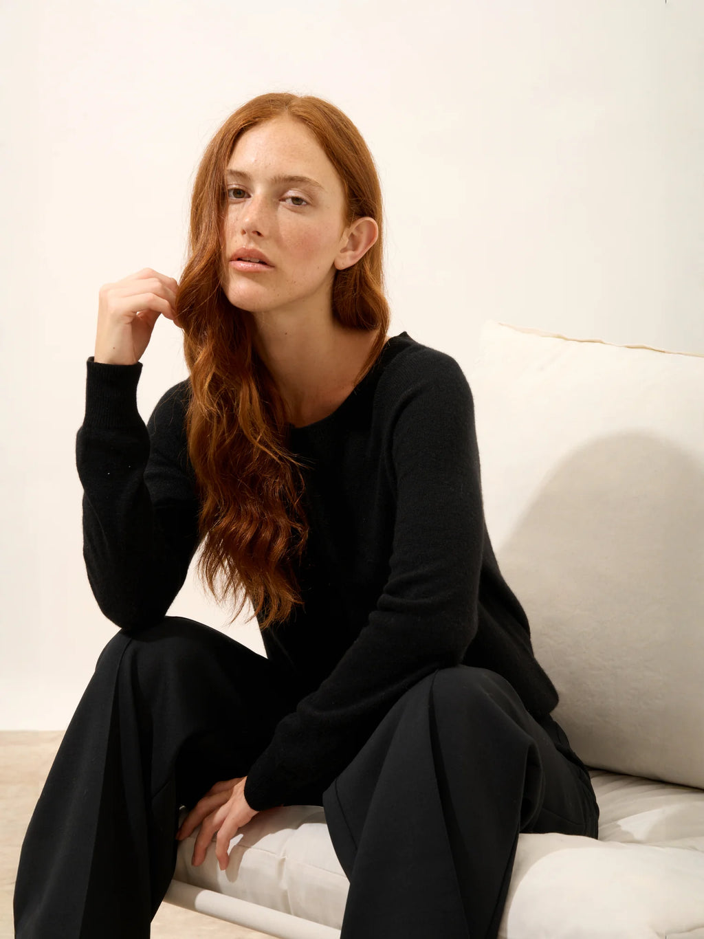ABIGAILE Sweater Boat Neck Drop Back Black