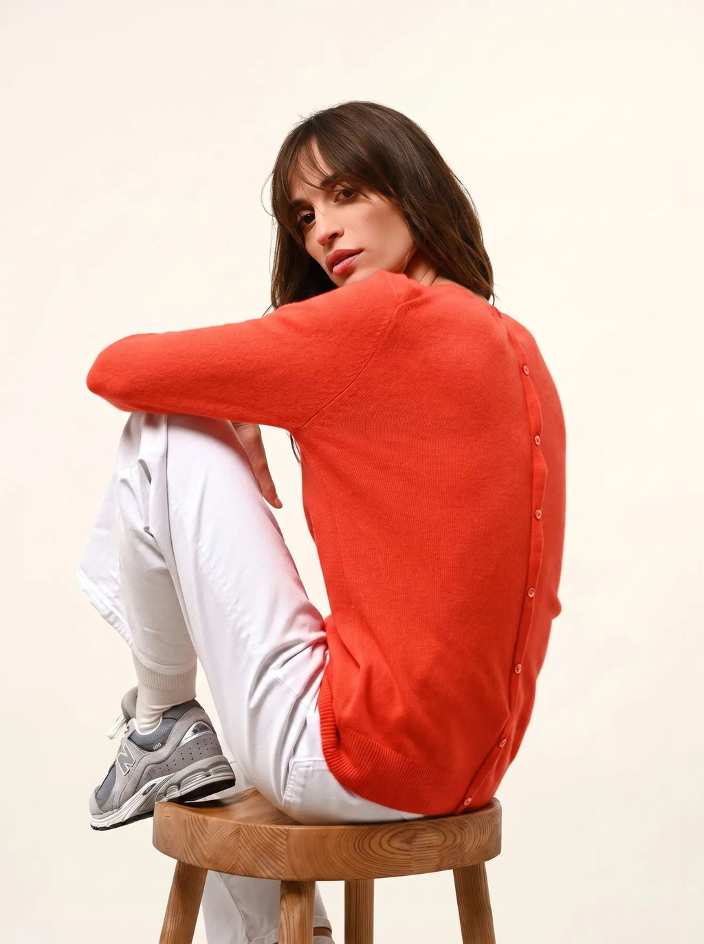 JANICE Sweater Crew Neck Buttoned Back Orange