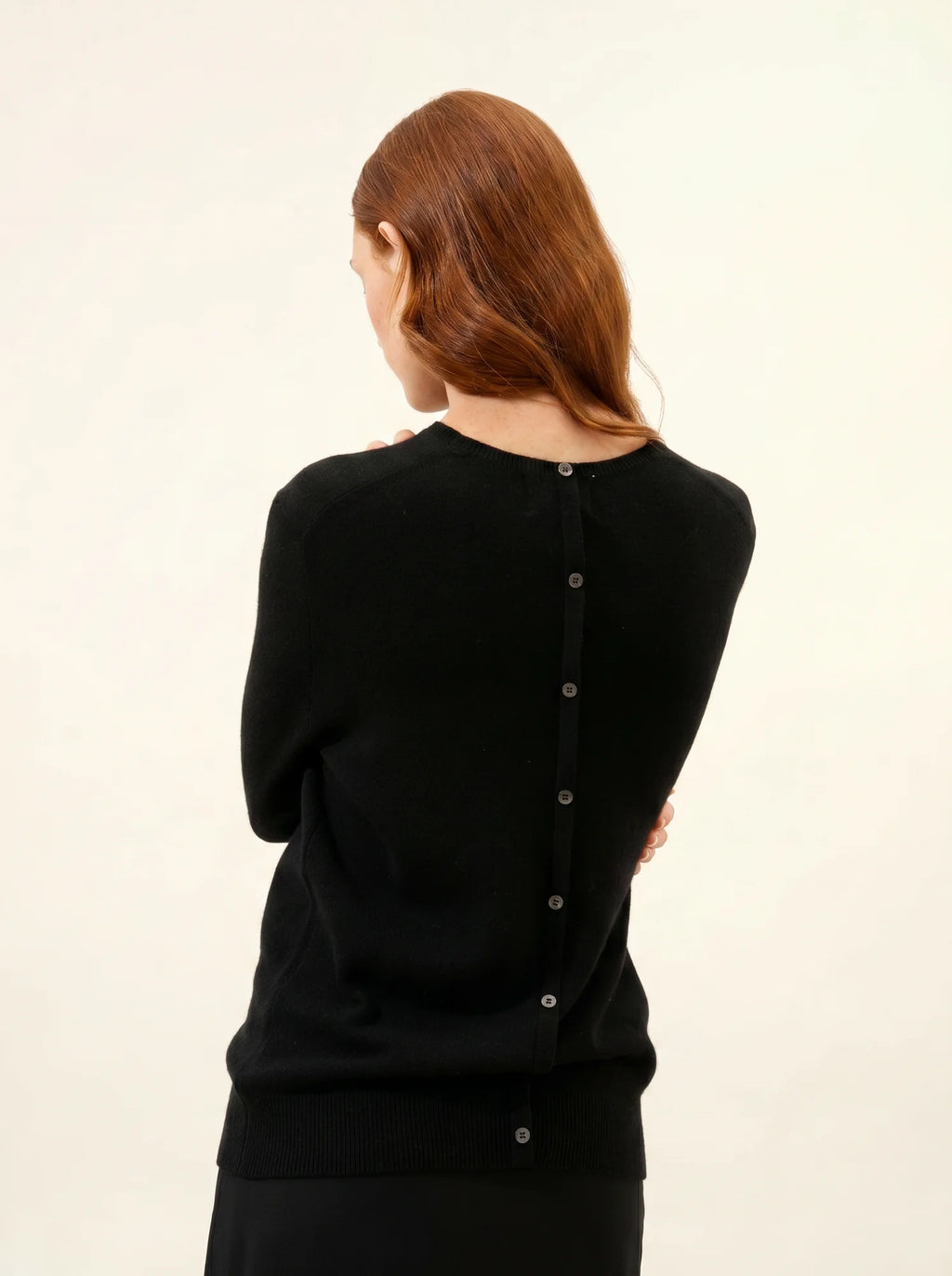 JANICE Pull Col Rond Boutonné Dos Noir