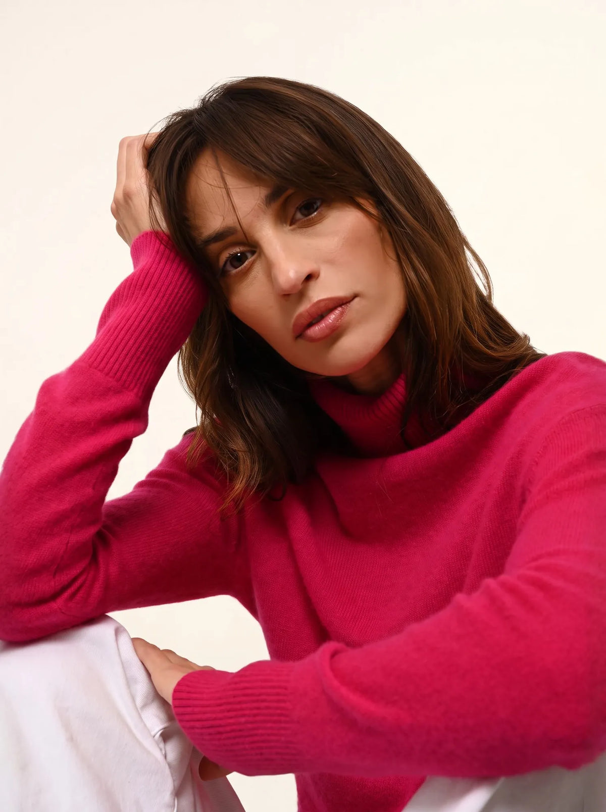 LEXIE Pull Col Roulé Fuchsia