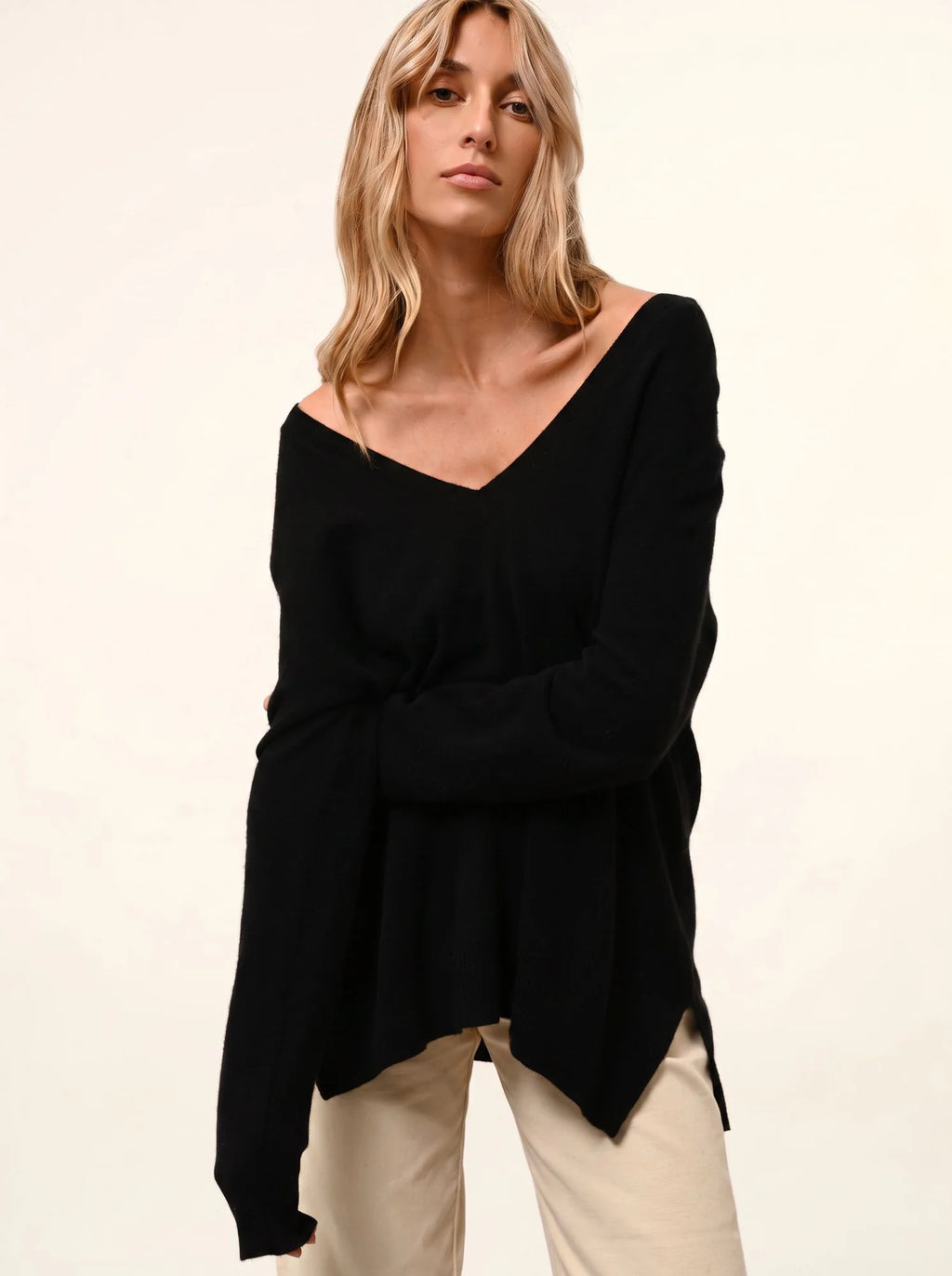 OPAL Pull Col V Devant et Dos Noir
