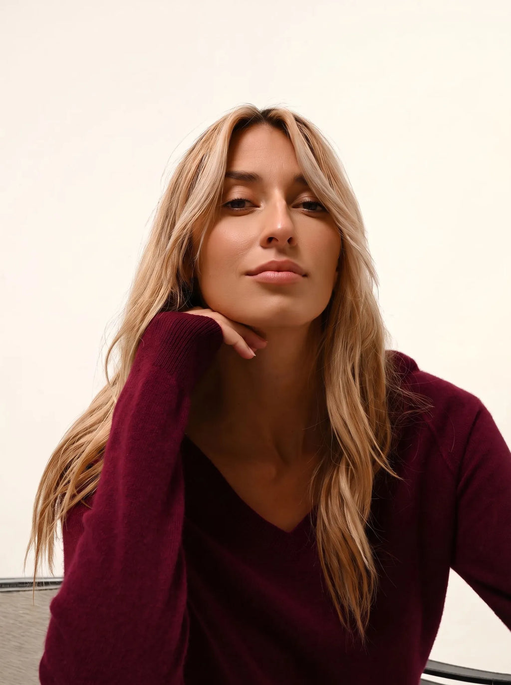 PHOEBE Pull Col V Bordeaux
