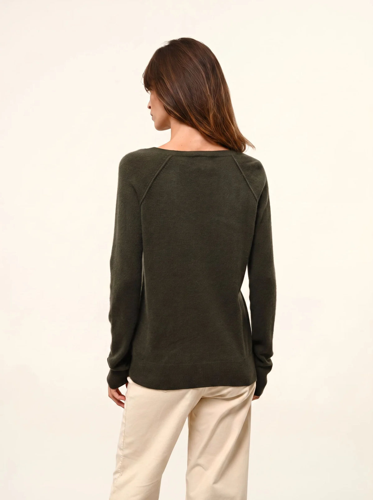 PHOEBE Pull Col V Kaki