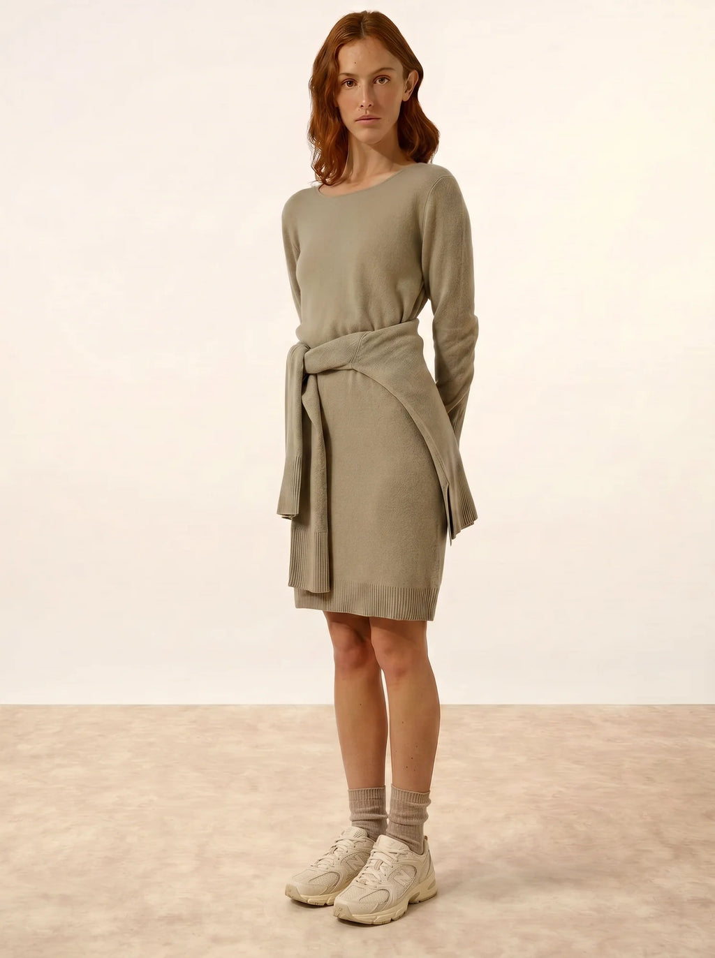 SUSAN Kleid Rundhalsausschnitt Oliv