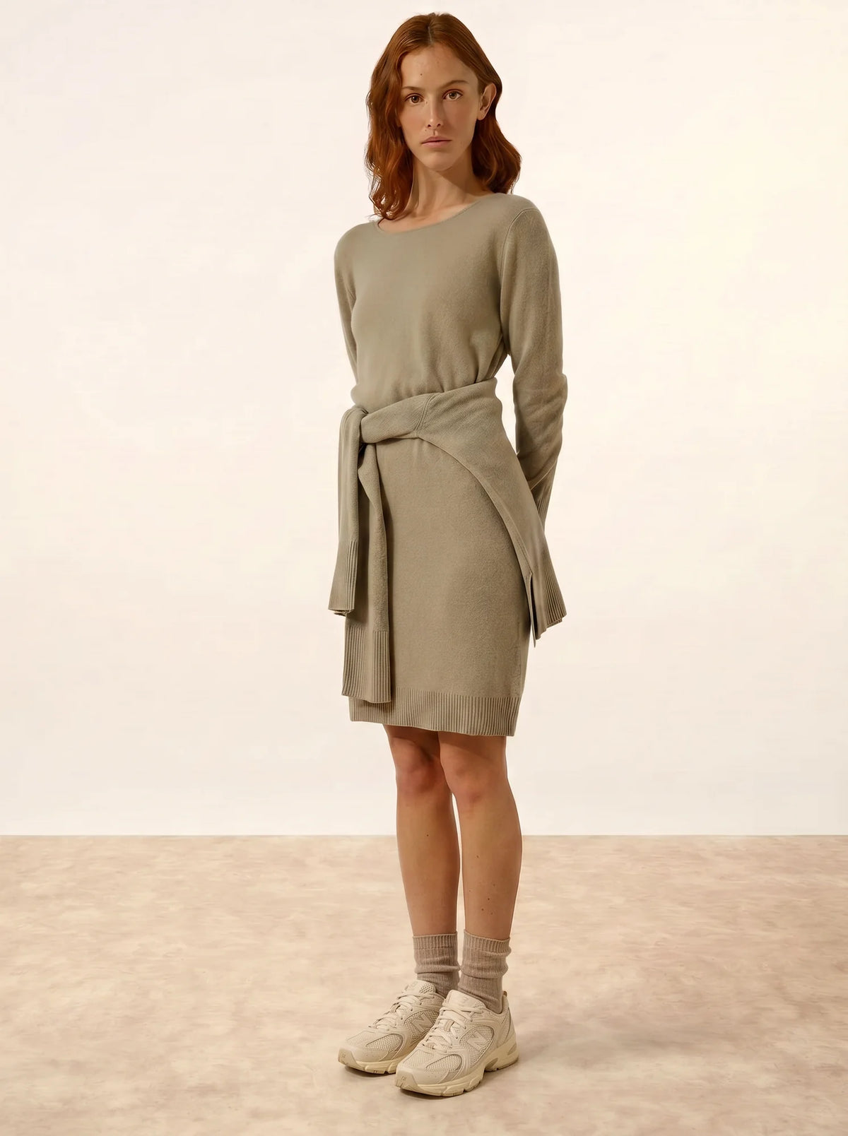 SUSAN Kleid Rundhalsausschnitt Oliv