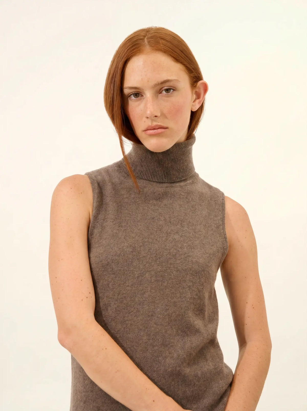 VIOLET Pull Col Roulé sans Manches Taupe Chiné