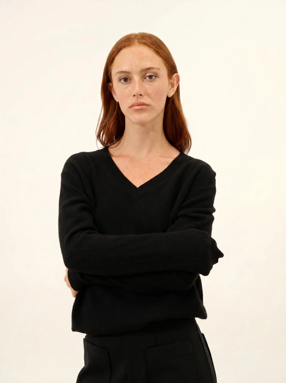 NORA Pull Col V Noir