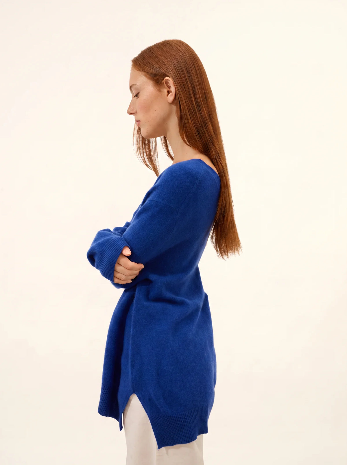 OPAL Pullover V-Ausschnitt vorne und hinten Ultramarin