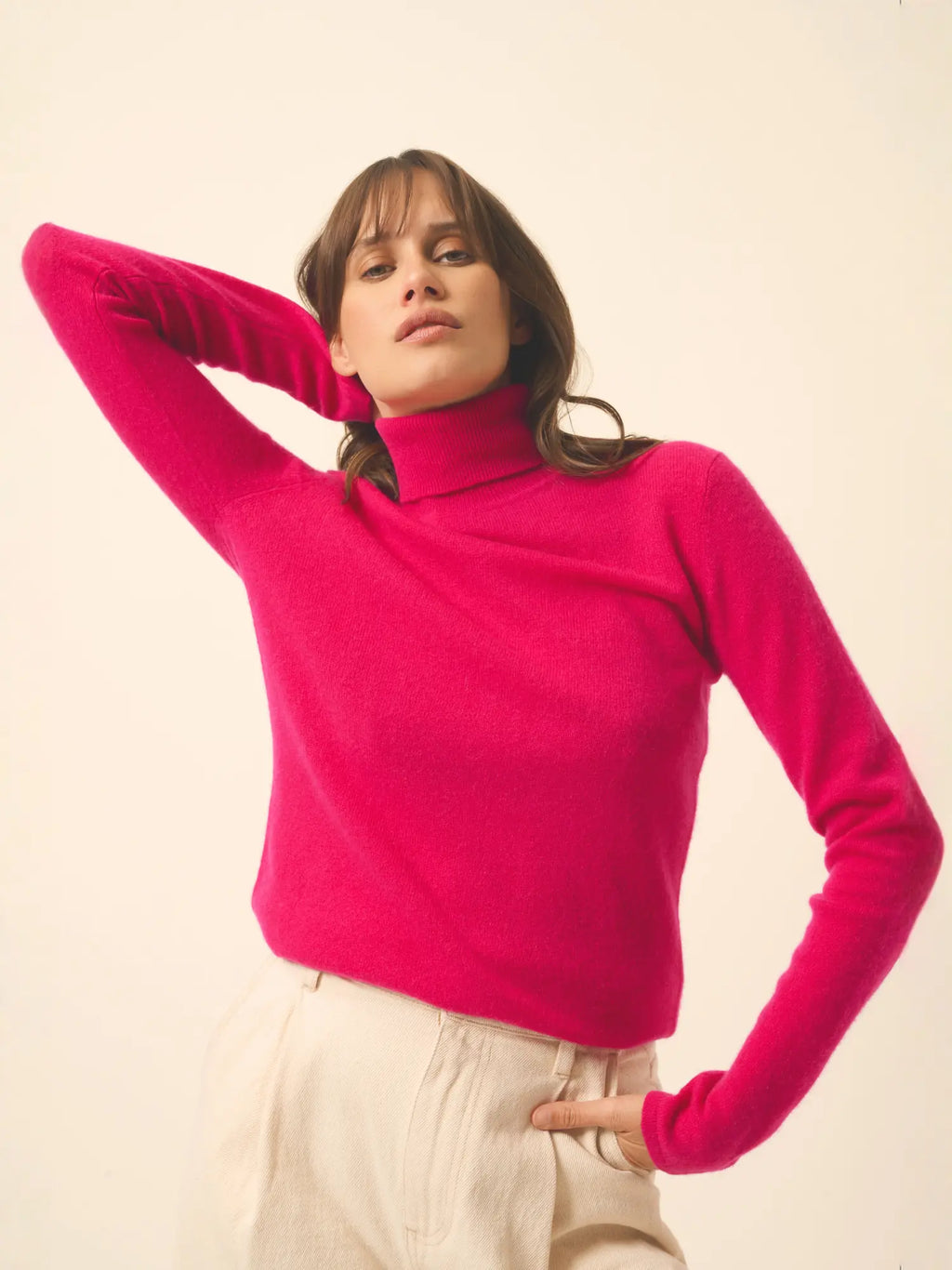 AVA Pull Col Roulé Fuchsia