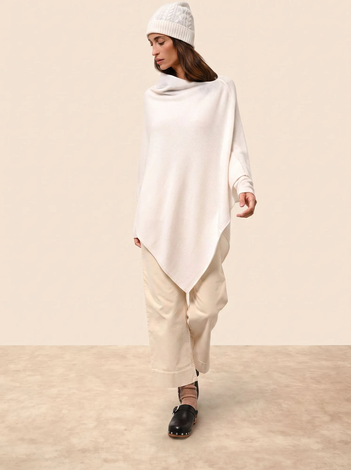MEREDITH Poncho Ivoire