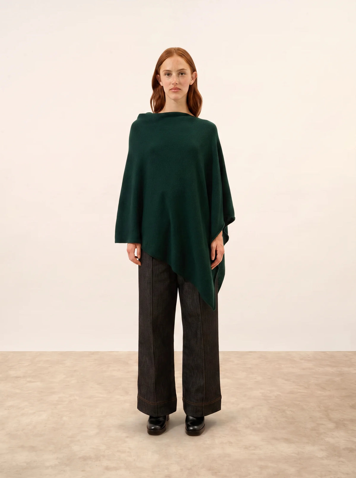 MEREDITH Poncho Cyprès