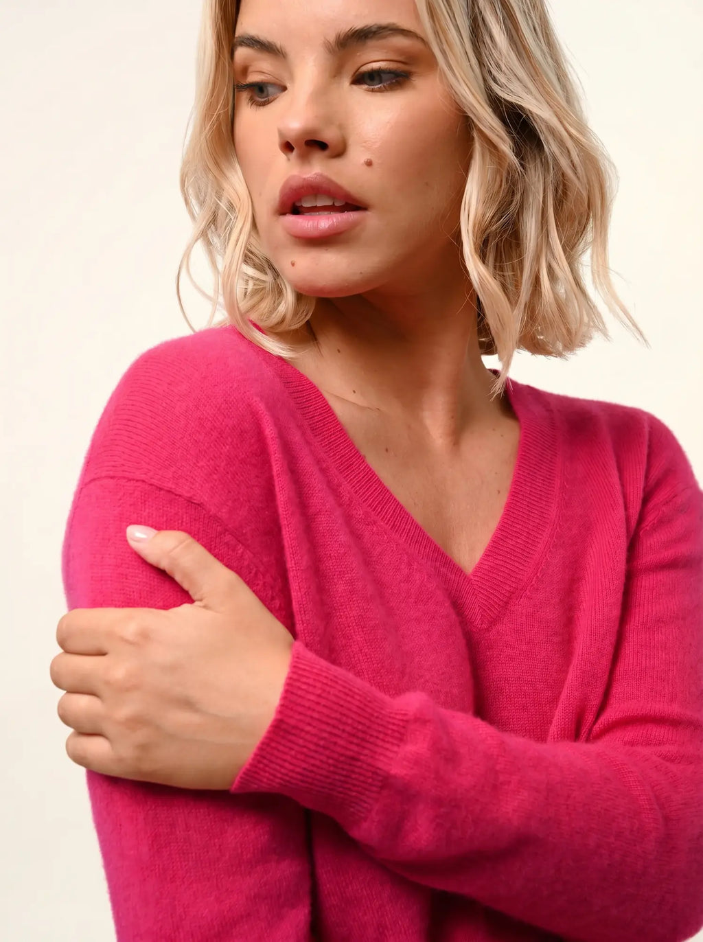 NORA Pullover V-Ausschnitt Fuchsia