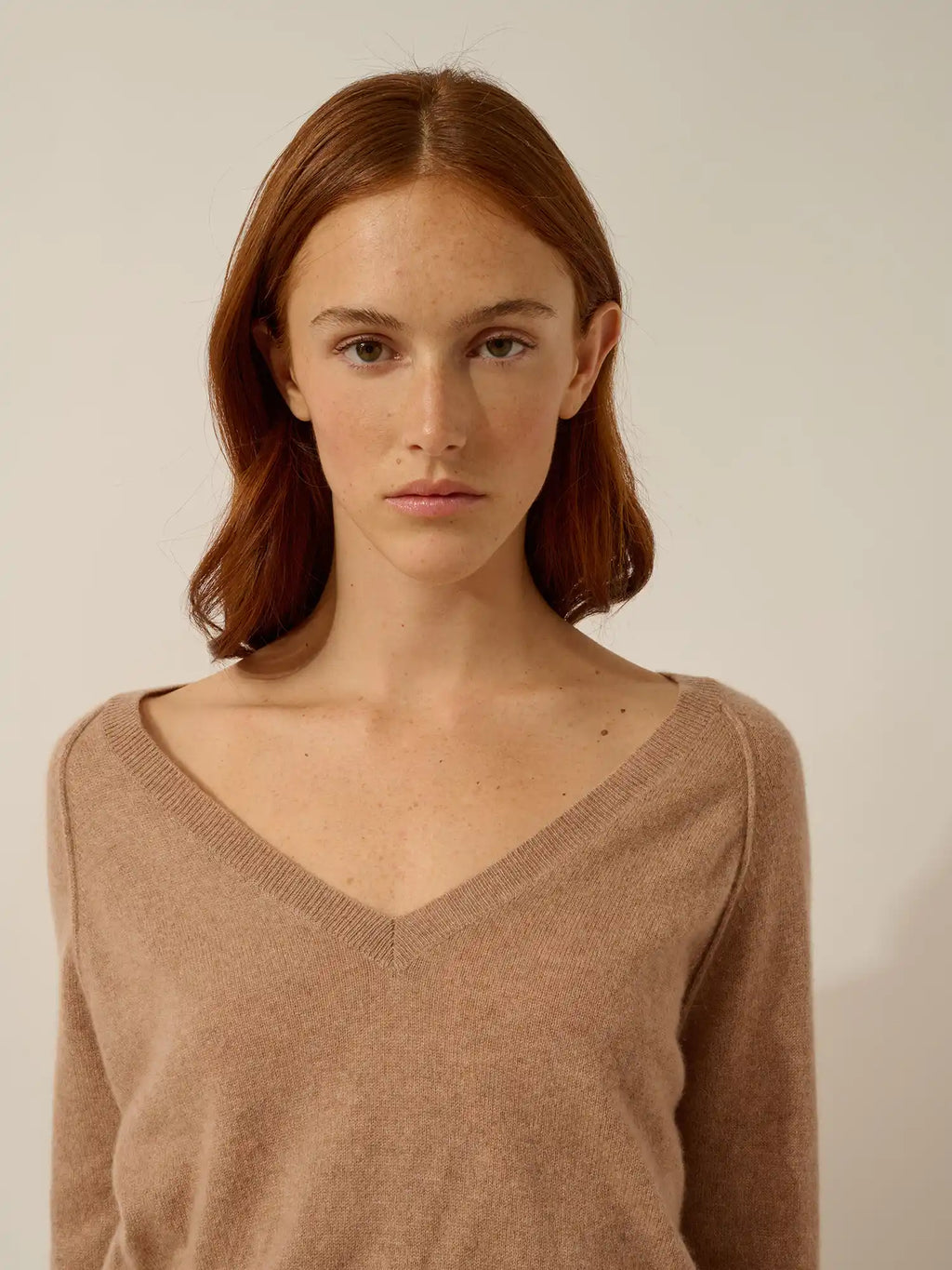 PHOEBE Pullover V-Ausschnitt Camel meliert