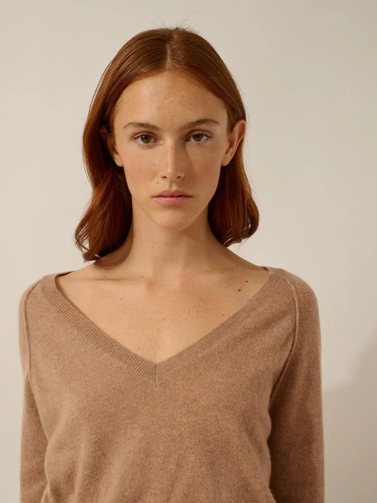 PHOEBE Pullover V-Ausschnitt Camel meliert