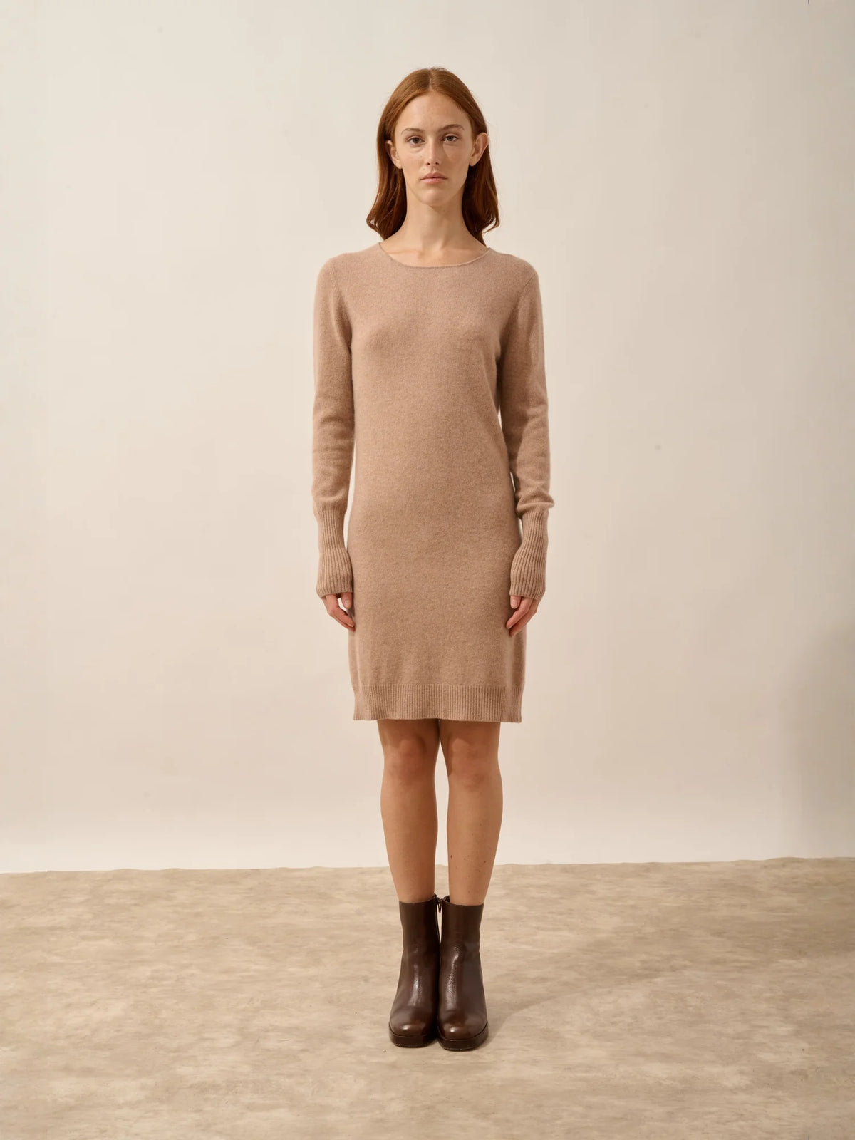 SUSAN Kleid Rundhalsausschnitt Camel meliert
