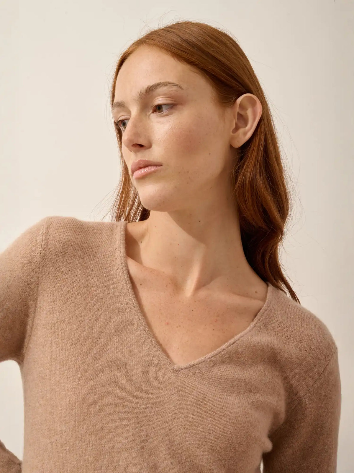TRACY Robe Col V Camel Chiné