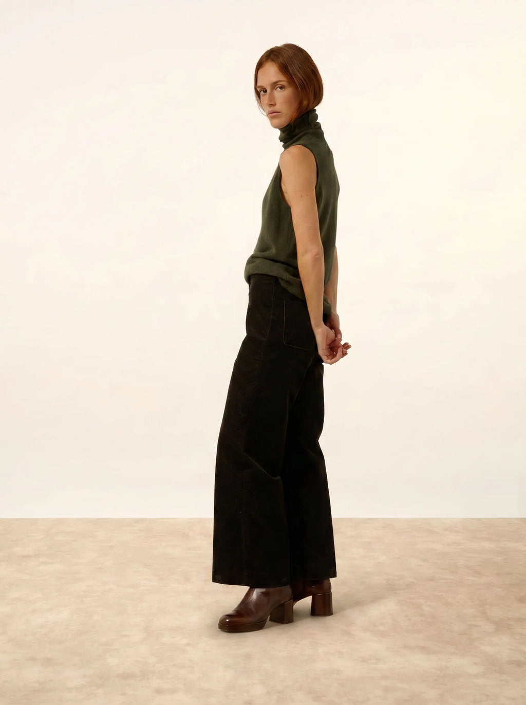 VIOLET Sweater Turtleneck Sleeveless Khaki