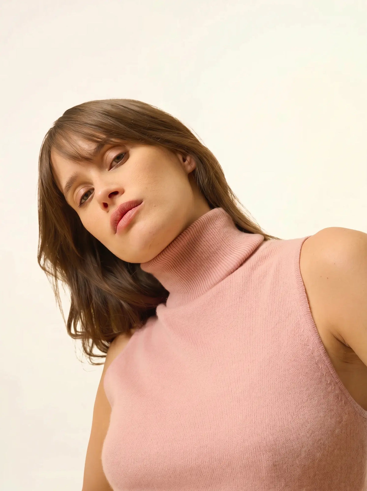 VIOLET Pullover Rollkragen ärmellos Rosenholz