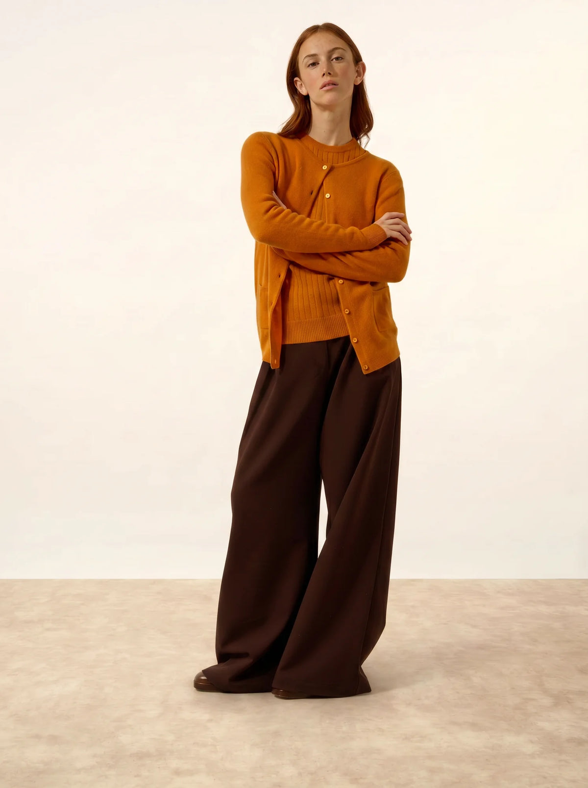 KATHARINE Strickjacke Rundhalsausschnitt Ocker