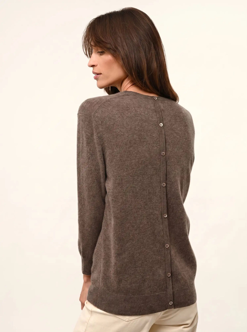 JANICE Pull Col Rond Boutonné Dos Taupe Chiné