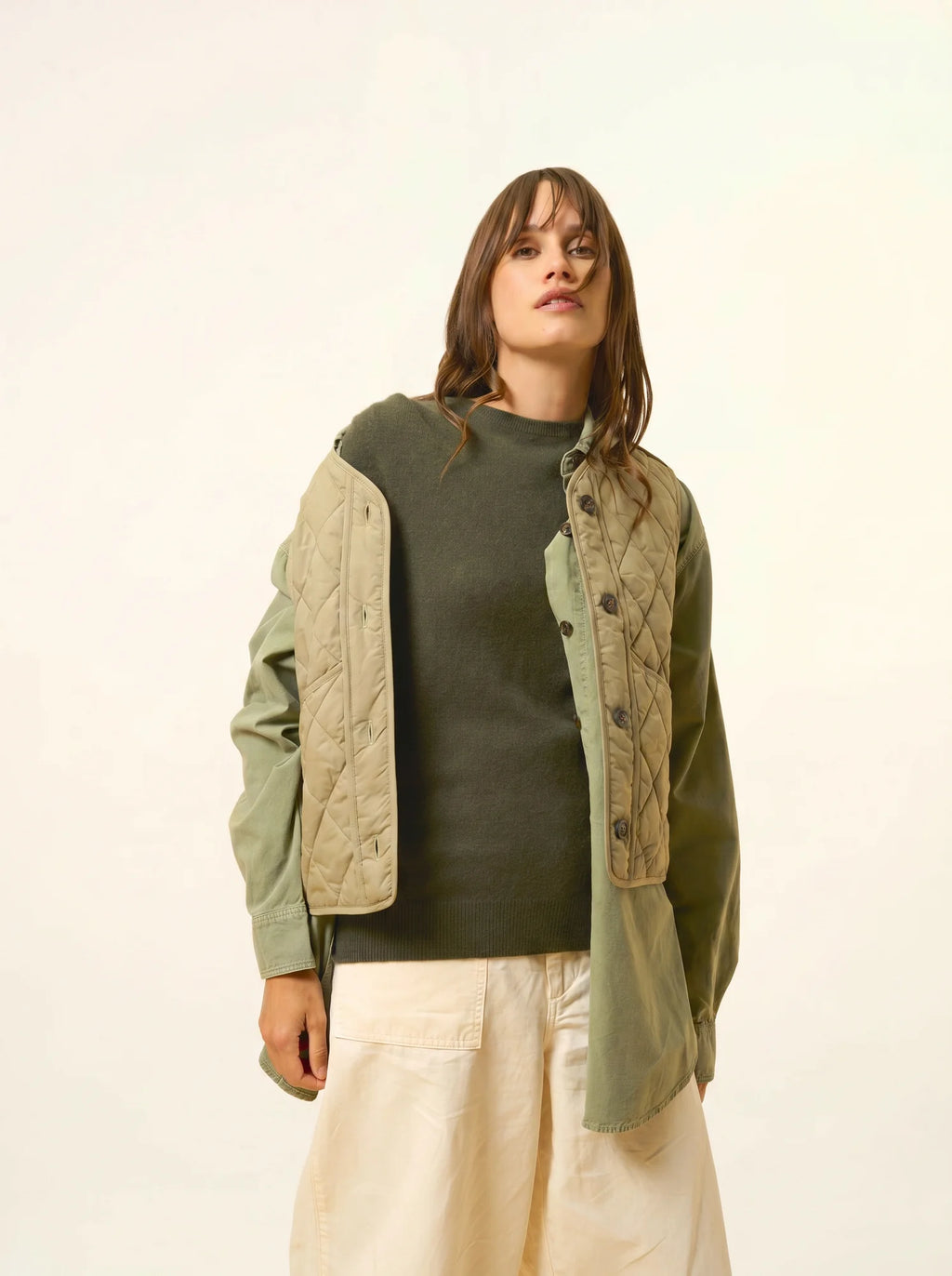 JANICE Sweater Crew Neck Buttoned Back Khaki