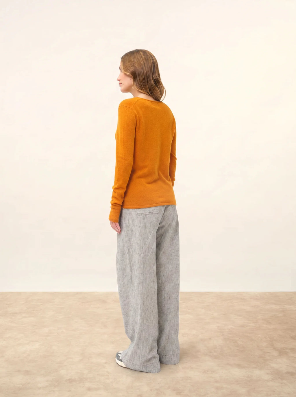 JOAN Pull Col V Ocre