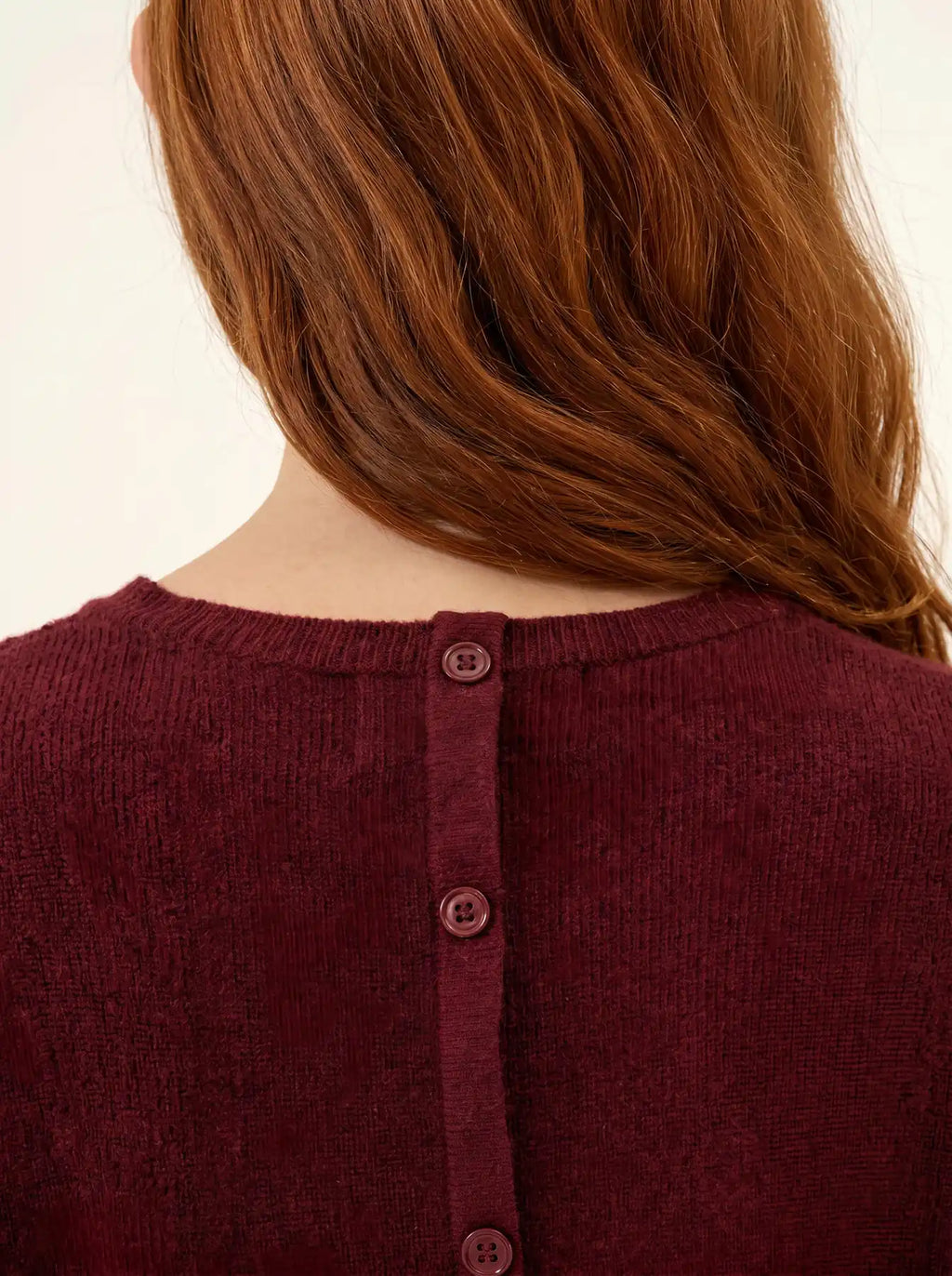 JANICE Pull Col Rond Boutonné Dos Bordeaux