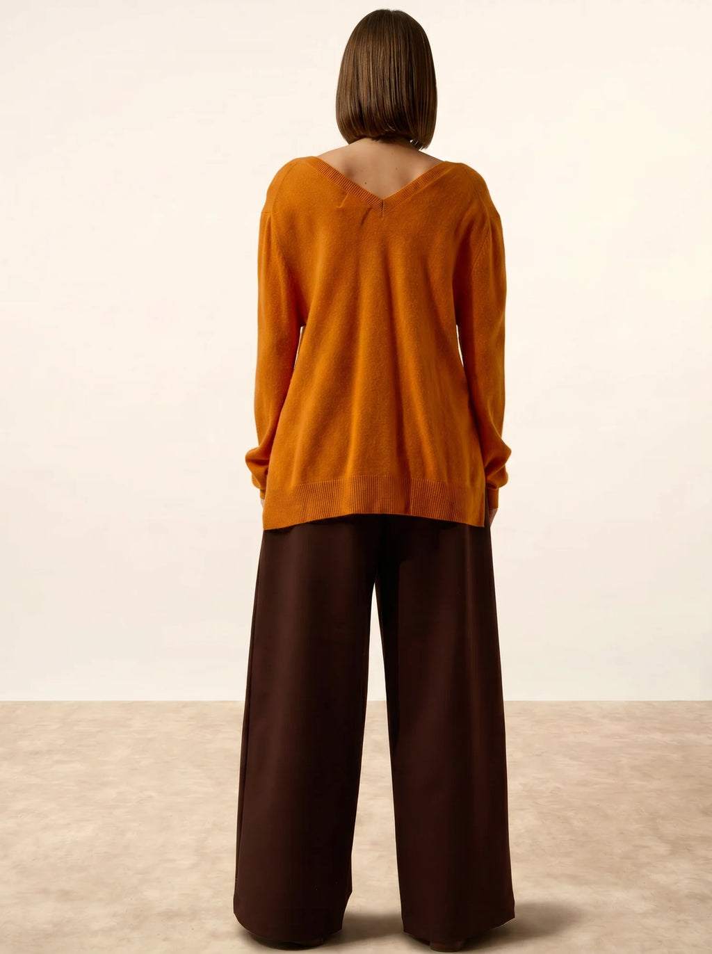 OPAL Pullover V-Ausschnitt vorne und hinten Ocker