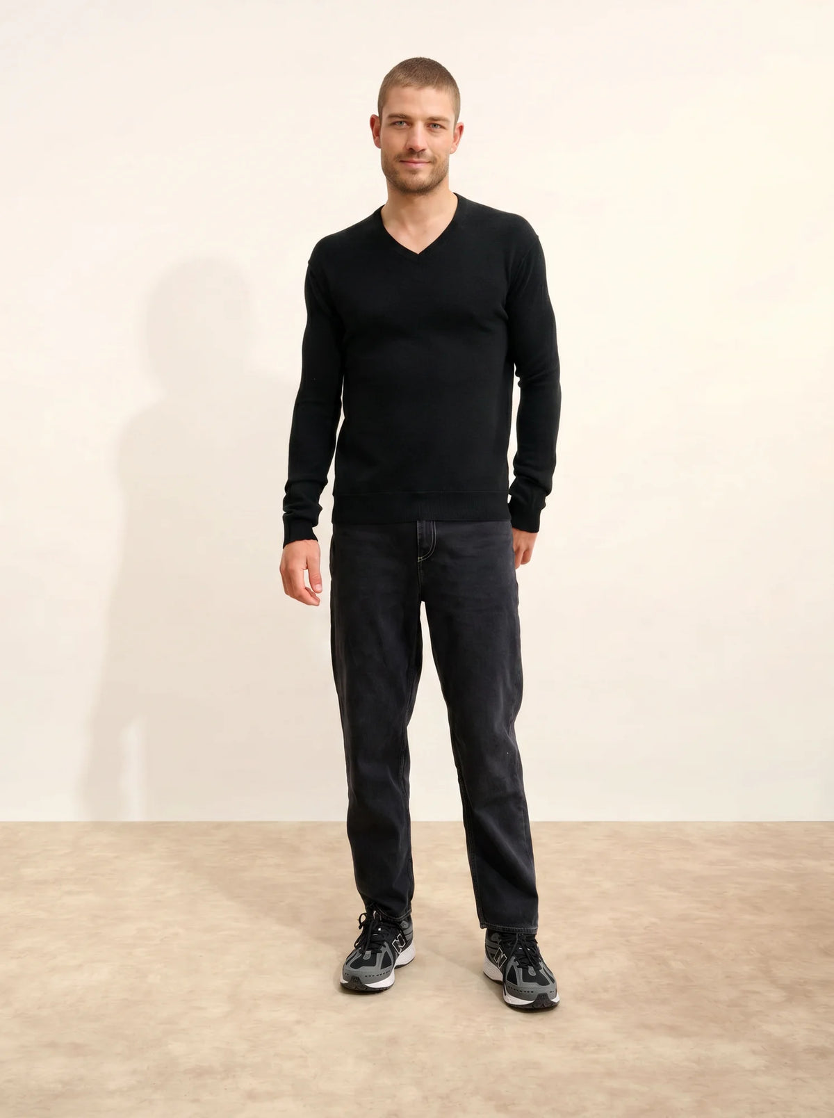TOM Pull Col V Noir