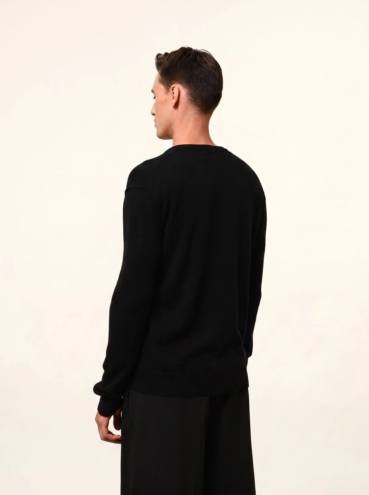 TOM Pull Col V Noir