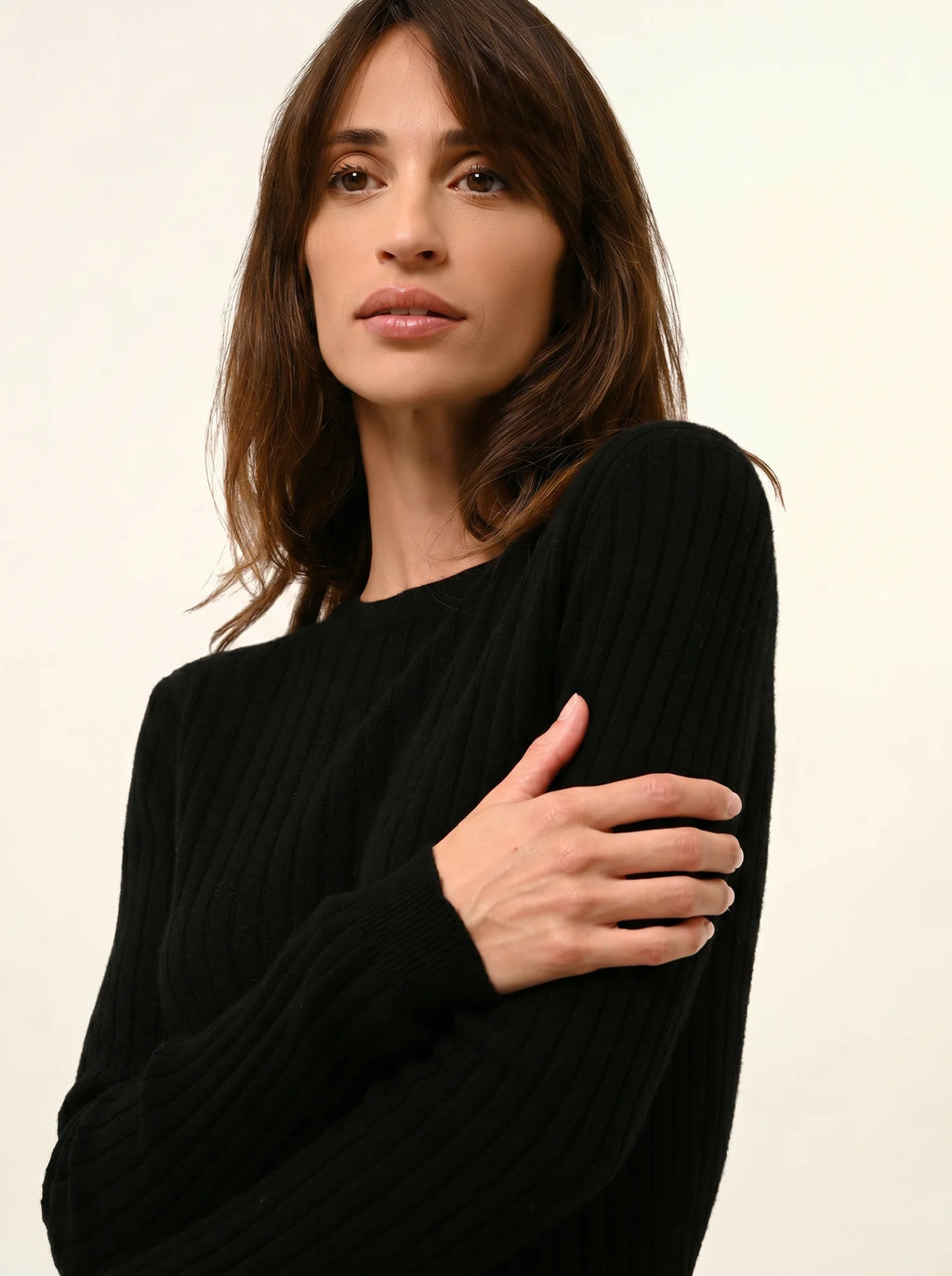 AVANA Pull Col Rond Noir