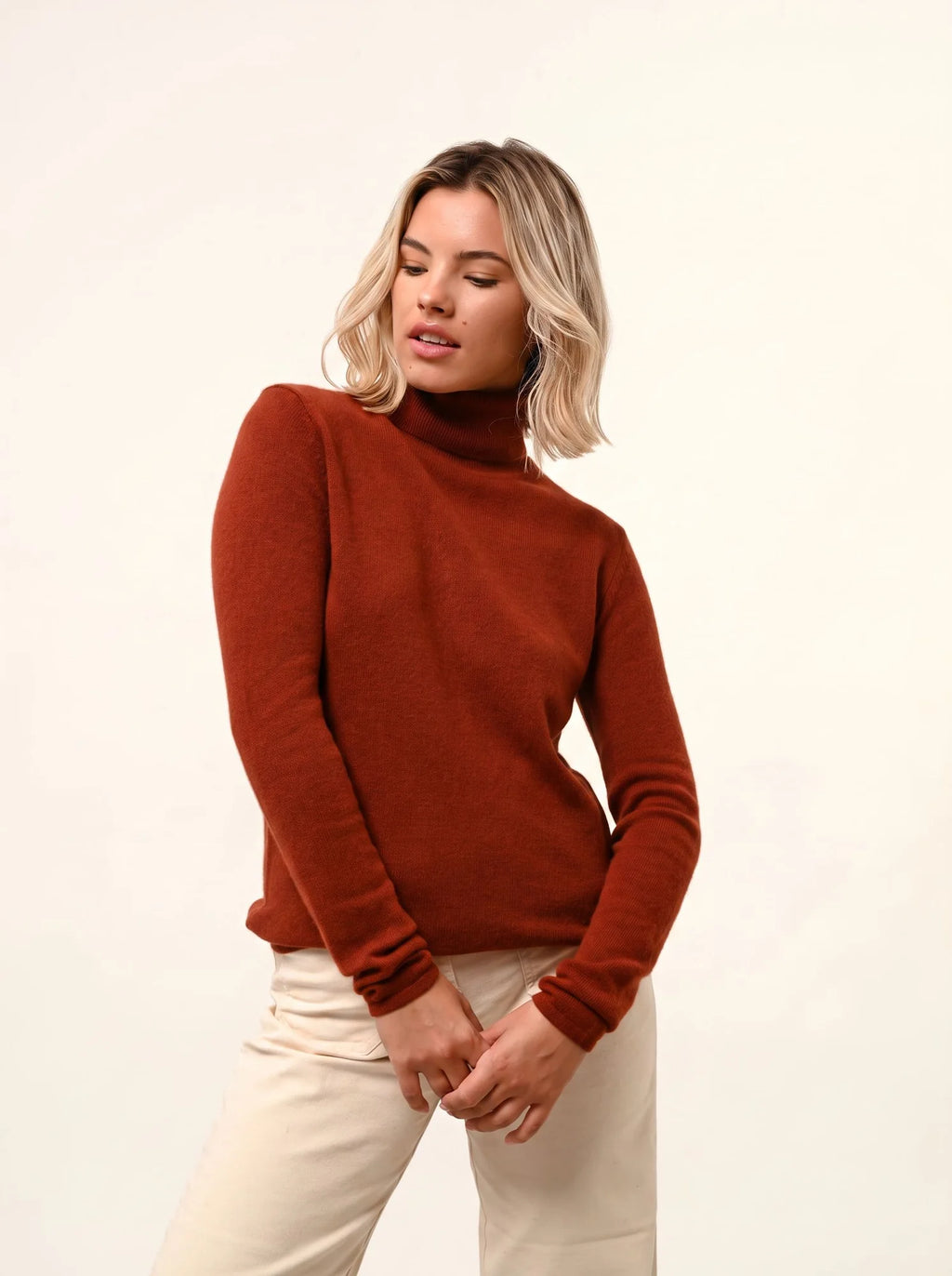 AVA Pull Col Roulé Écureuil