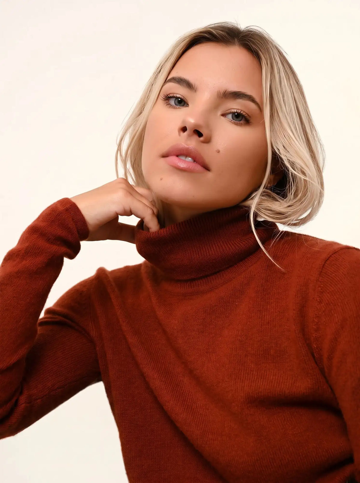 AVA Pull Col Roulé Écureuil