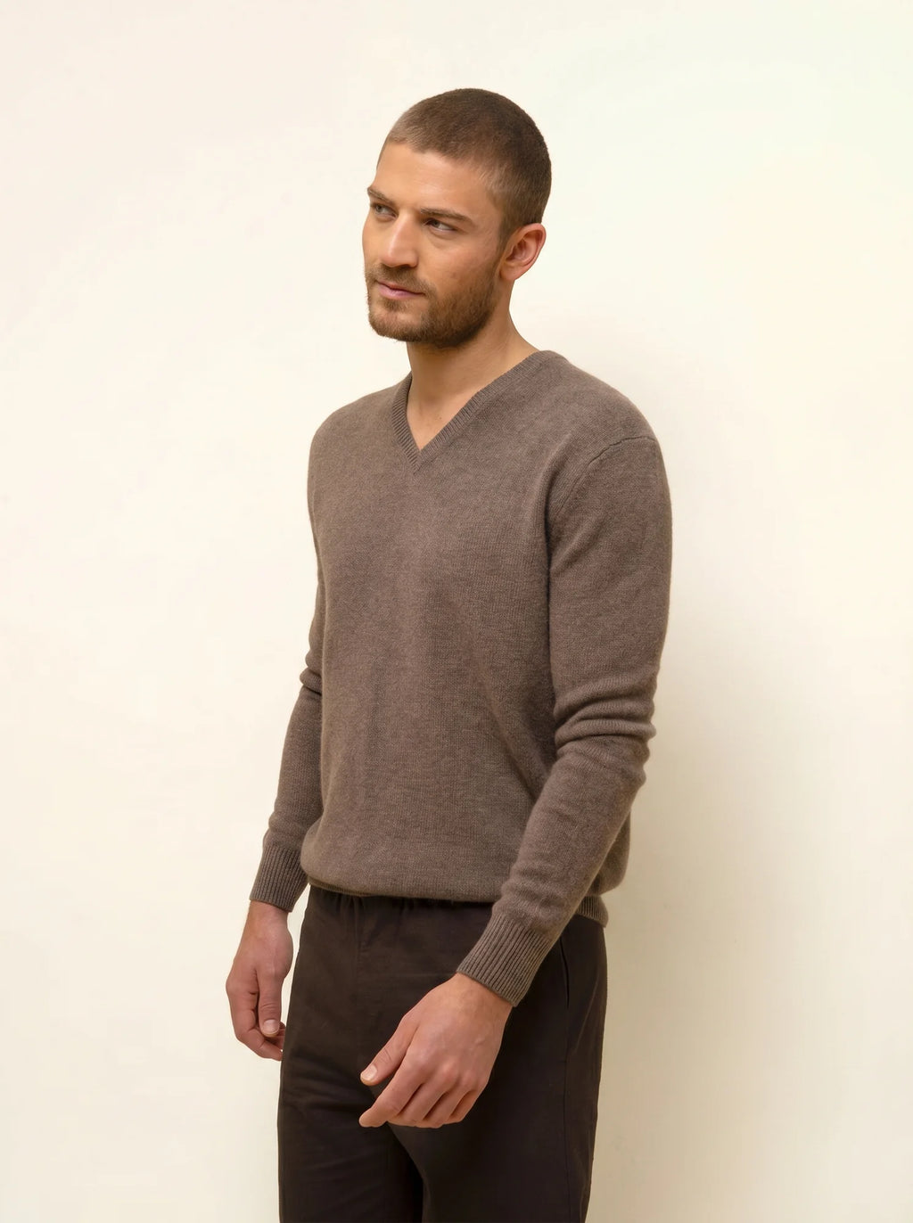 NATHAN Pullover V-Ausschnitt 4-fädig Taupe meliert