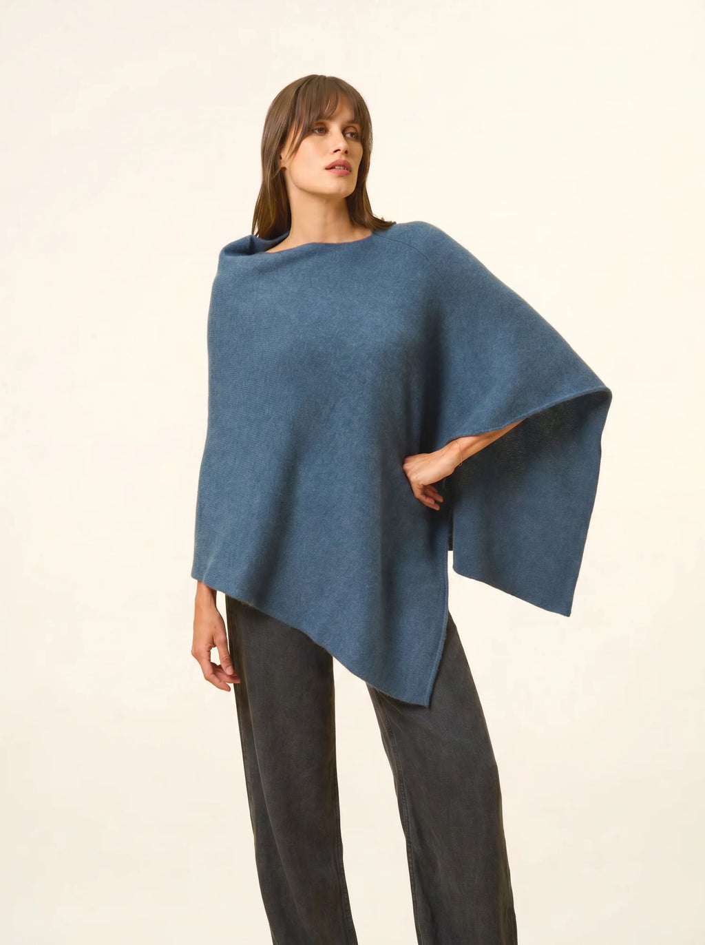 SALLY Poncho 4-fädig Grün Petrol meliert