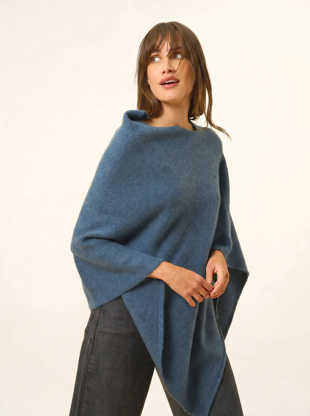 SALLY Poncho 4-fädig Grün Petrol meliert
