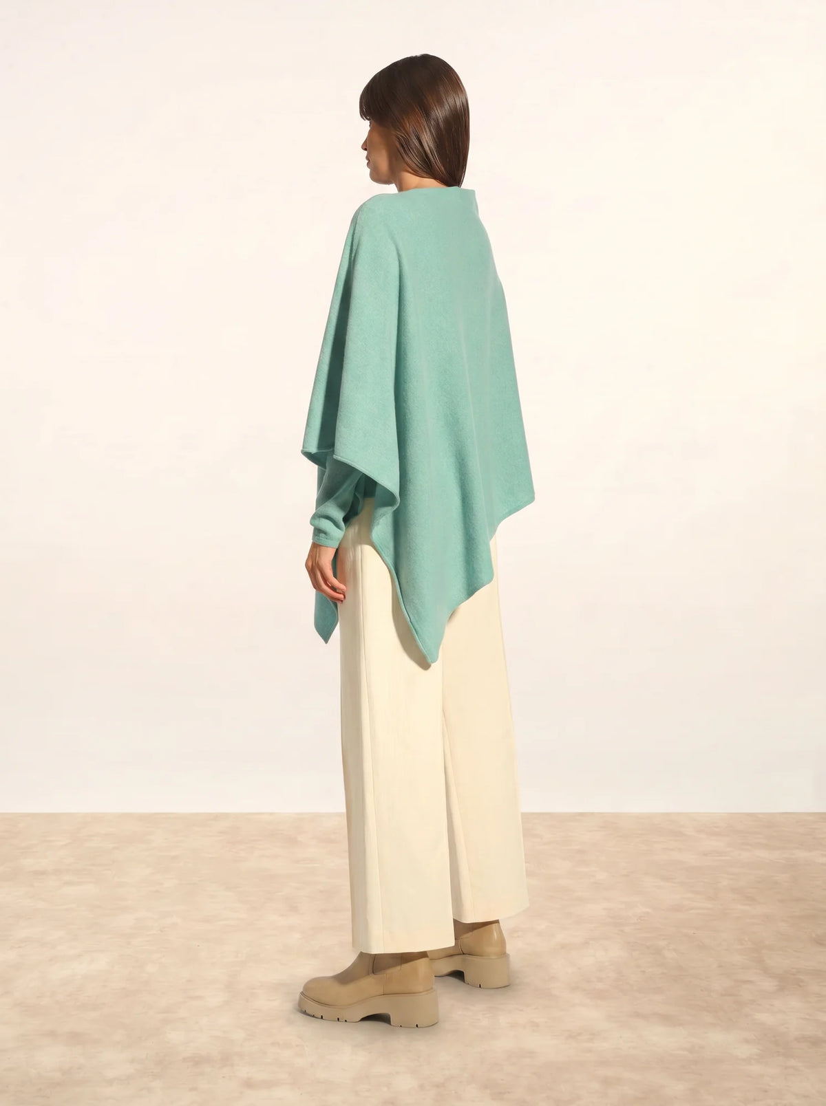 MEREDITH Poncho Grün meliert