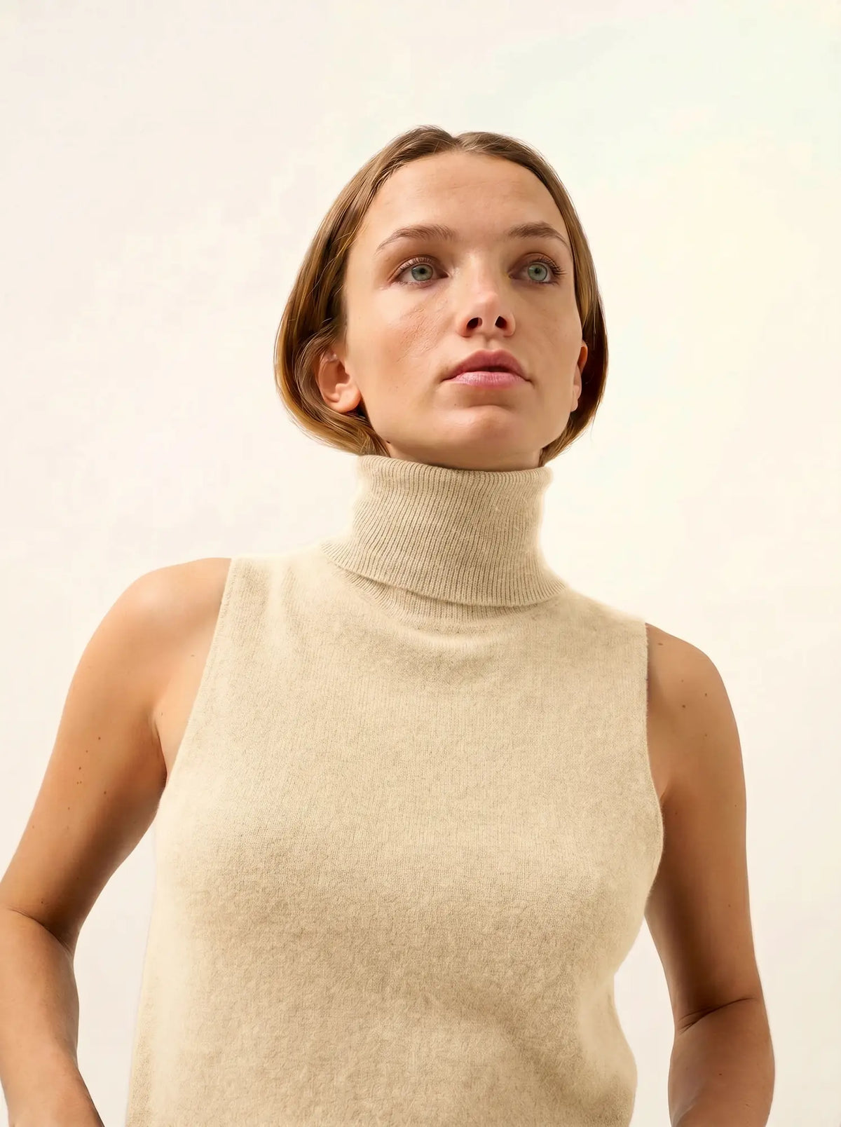 VIOLET Sweater Turtleneck Sleeveless Lemonade