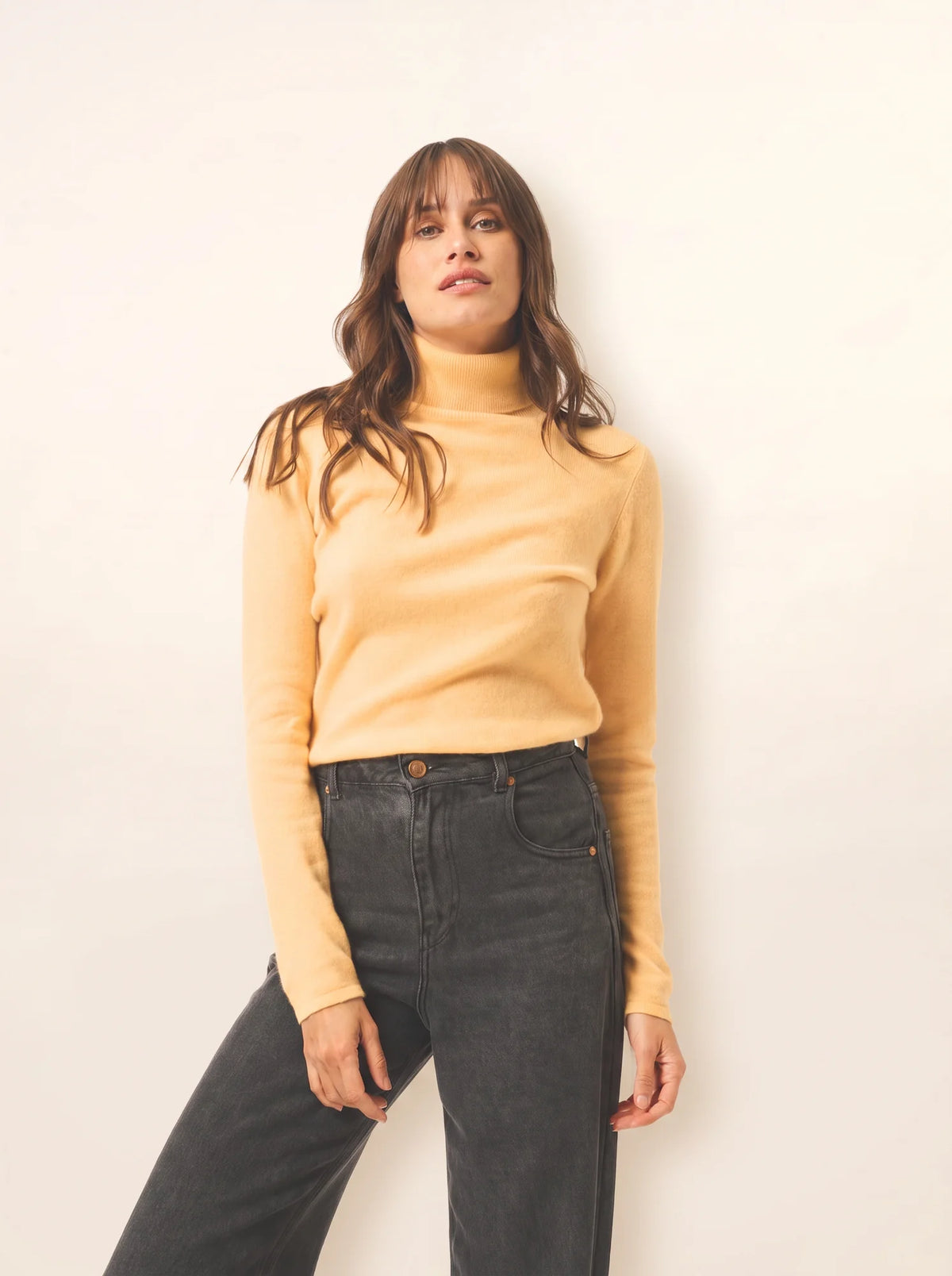 AVA Pull Col Roulé Vanille