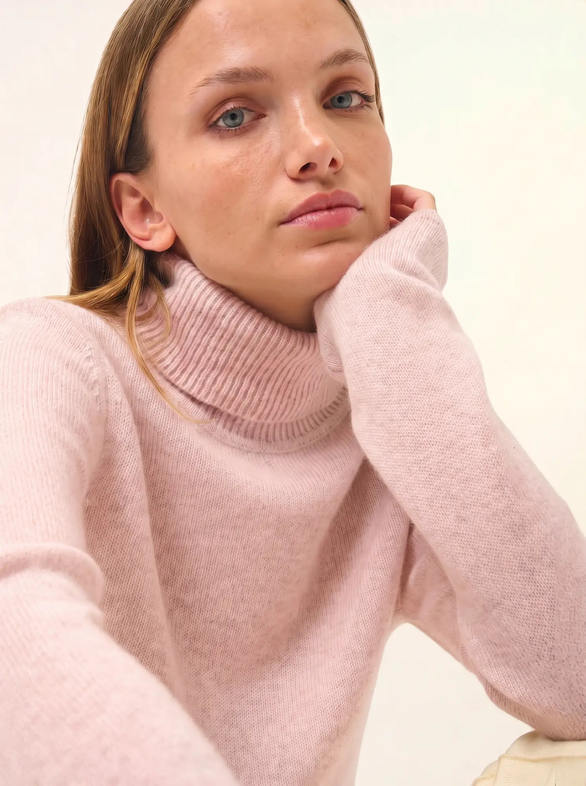 MATT Sweater Turtleneck 4 Ply Powder Pink