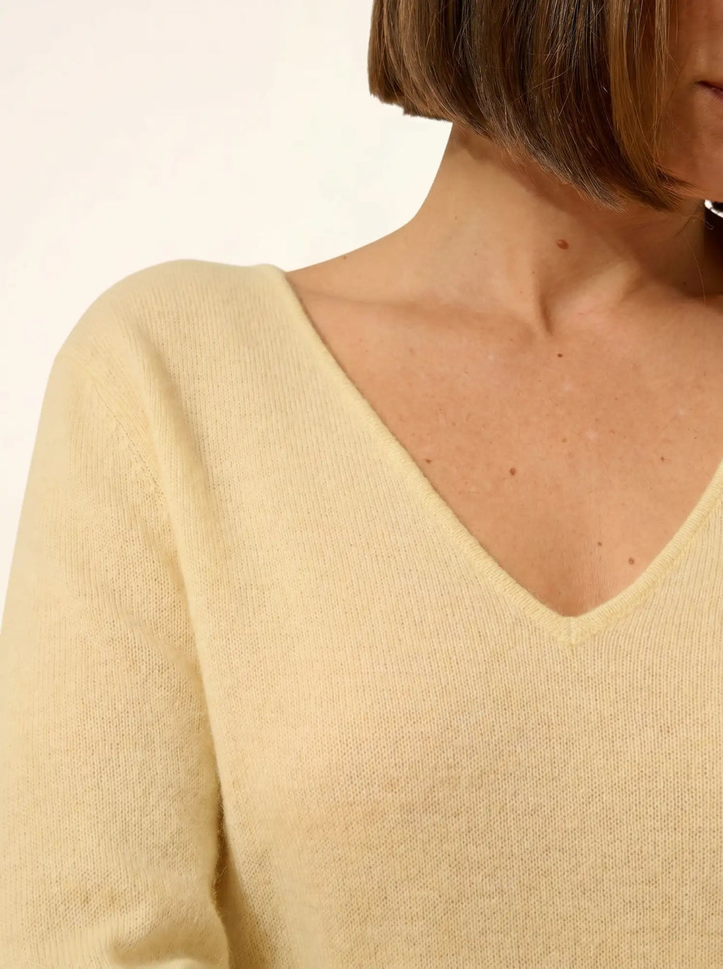 JOAN Pull Col V Limonade