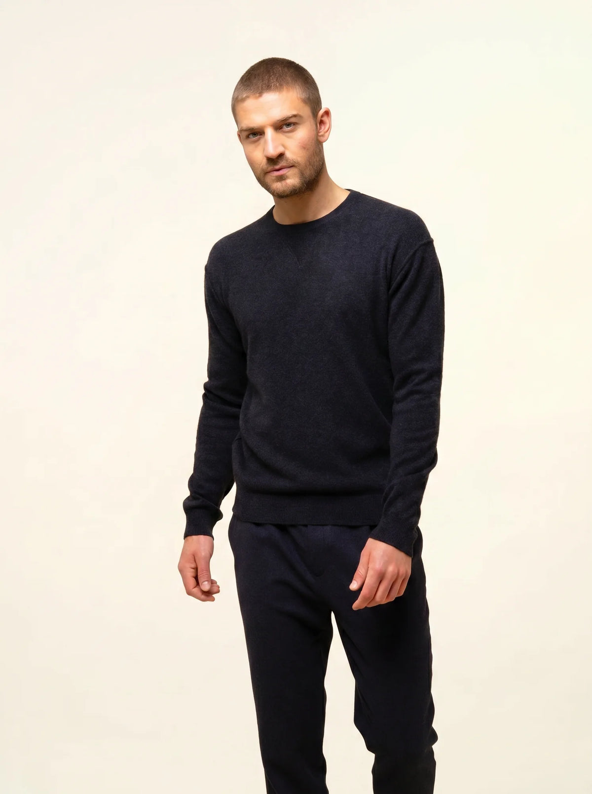 NOE Pull Col Rond Caviar