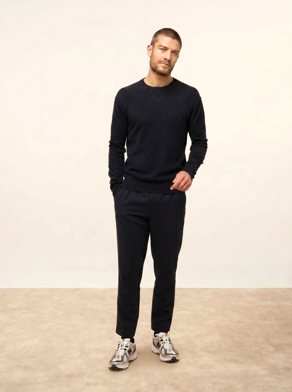 NOE Pull Col Rond Caviar