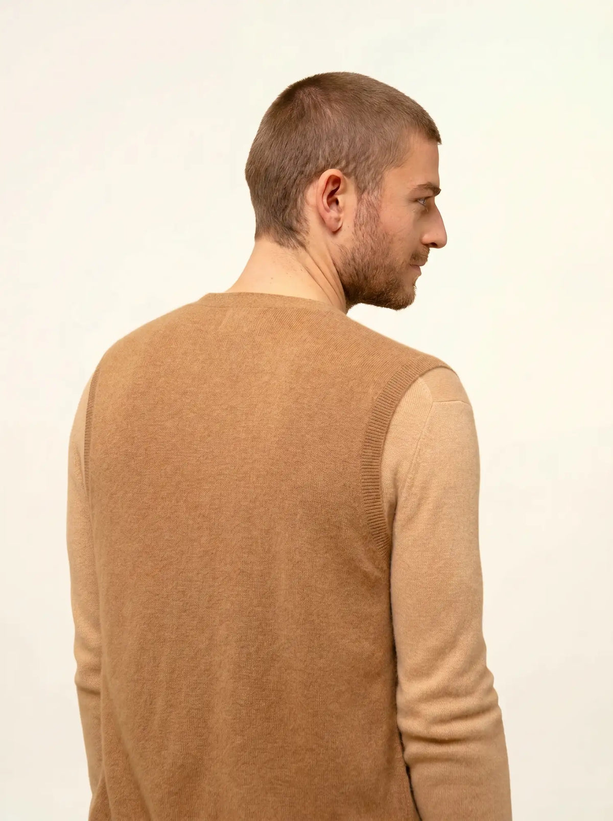 LANA Cardigan Col V sans Manches Noisette