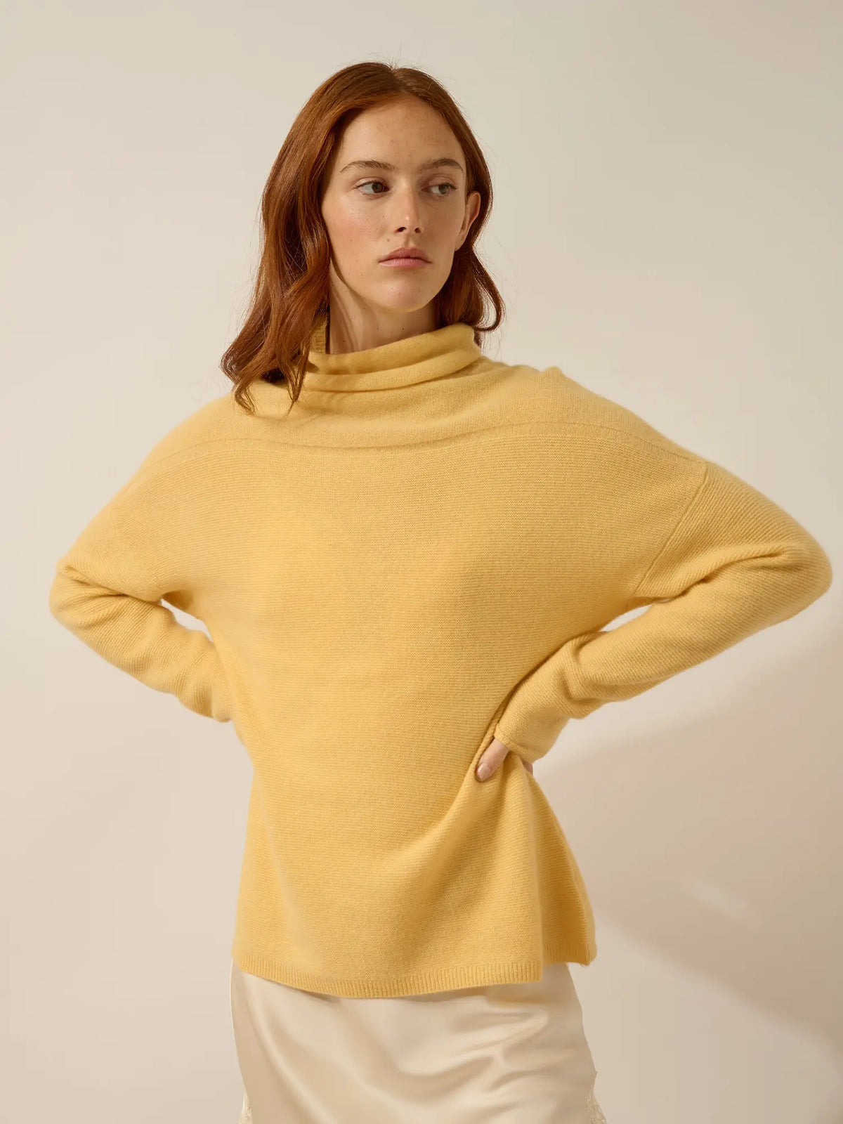 BLANTYRE Pull Col Roulé Vanille